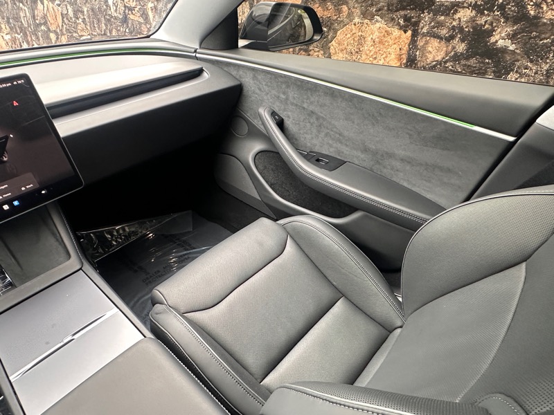 2024 Tesla Model 3 Performance photo 6