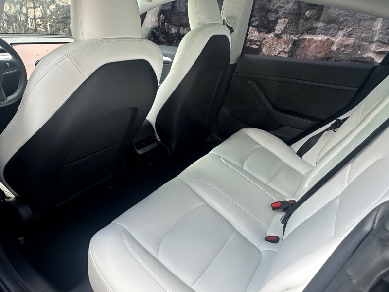 2023 Tesla Model 3 photo 21