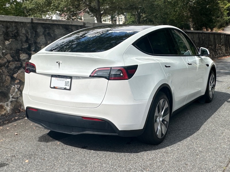 2023 Tesla Model Y Long Range photo 8