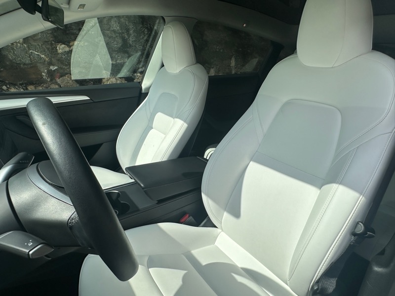 2023 Tesla Model Y Long Range photo 13