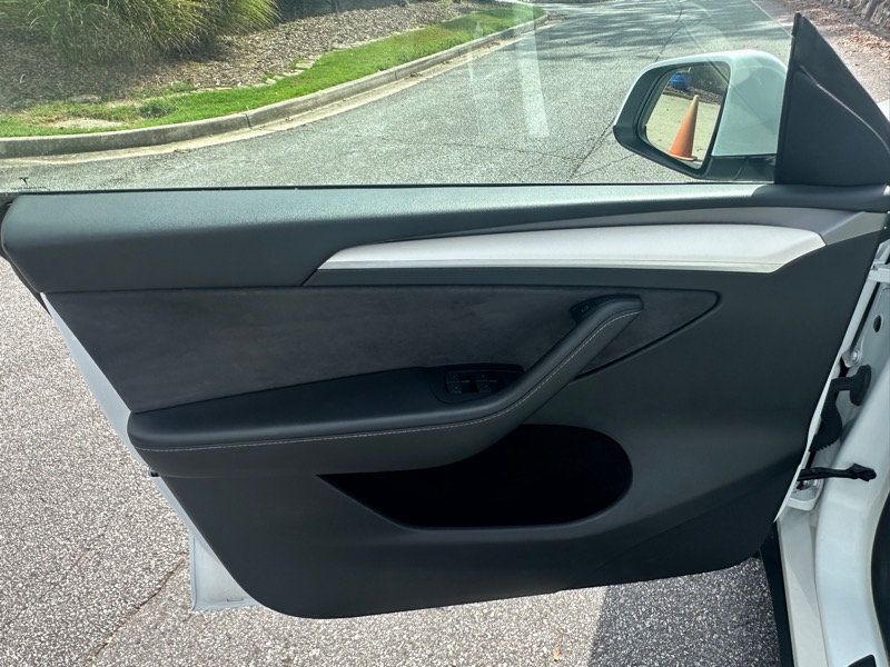 2023 Tesla Model Y Long Range photo 47
