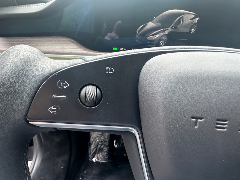2021 Tesla Model S Long Range photo 11