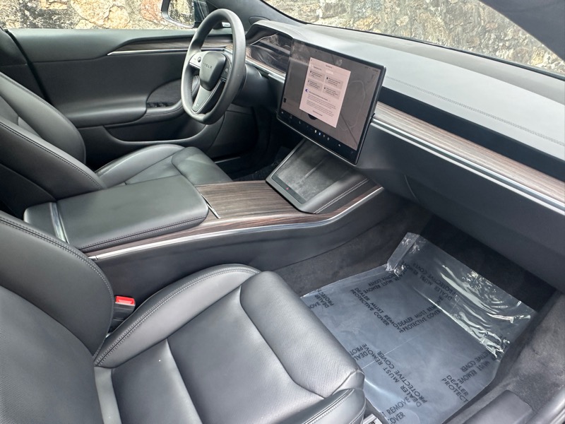 2023 Tesla Model S photo 18