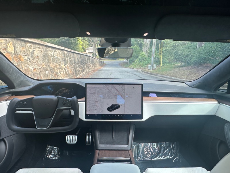 2022 Tesla Model S photo 2