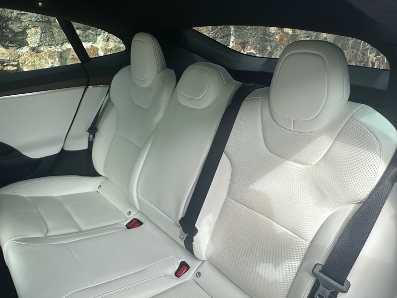 2022 Tesla Model S photo 20