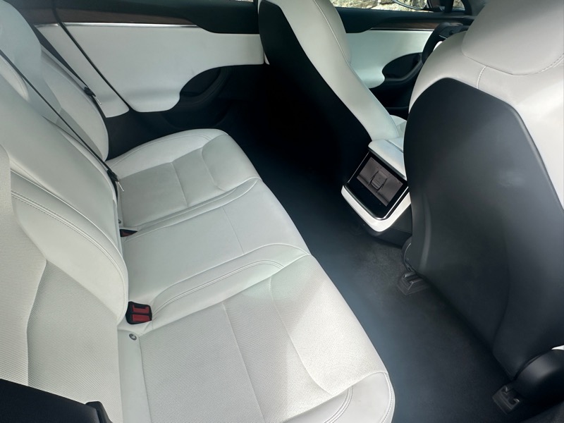2022 Tesla Model S photo 26