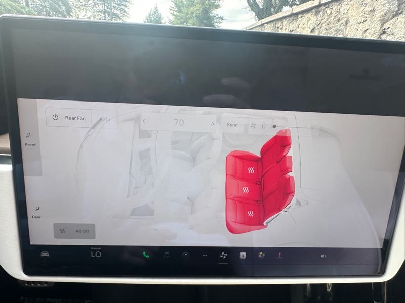 2022 Tesla Model S photo 33