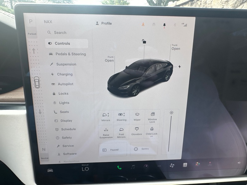 2022 Tesla Model S photo 34