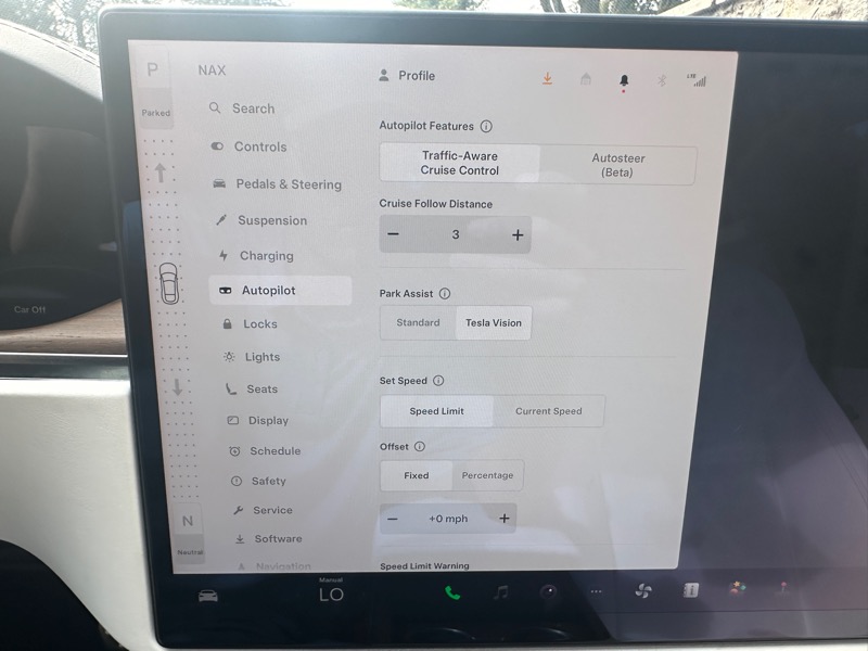2022 Tesla Model S photo 37