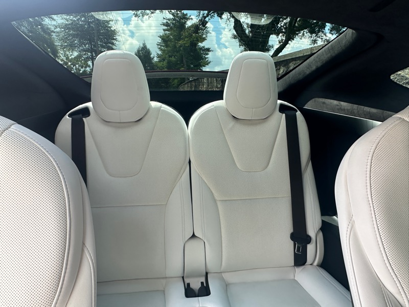 2022 Tesla Model X photo 28