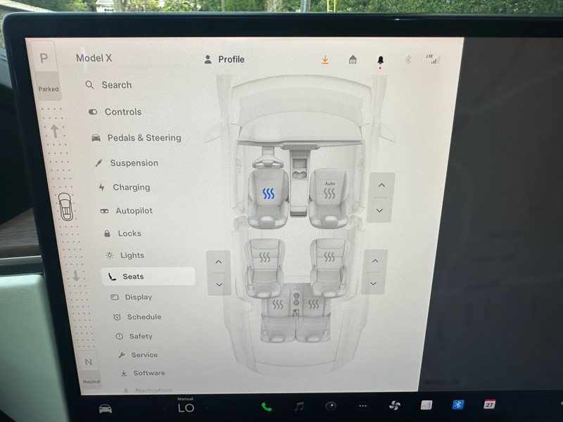 2022 Tesla Model X photo 46