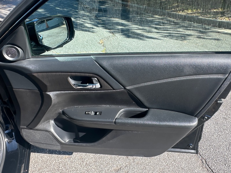 2014 Honda Accord EX photo 37