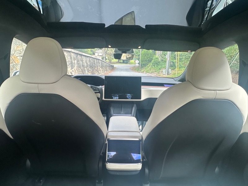 2022 Tesla Model S photo 4