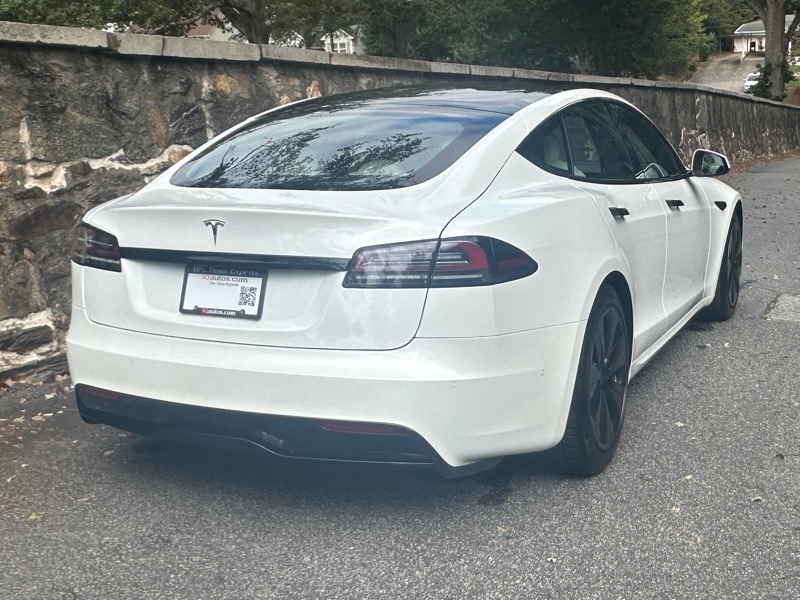 2022 Tesla Model S photo 8
