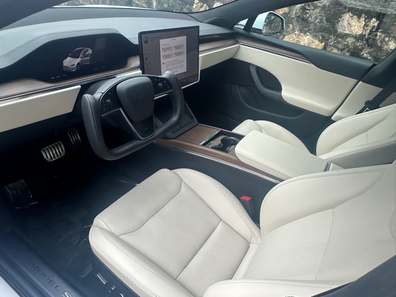 2022 Tesla Model S photo 12