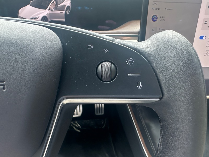 2022 Tesla Model S photo 16