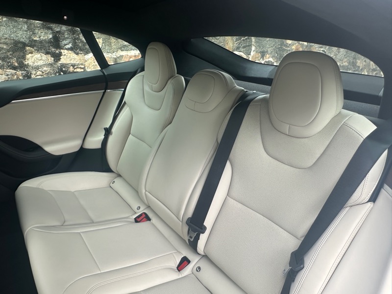 2022 Tesla Model S photo 20