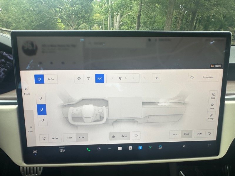 2022 Tesla Model S photo 38