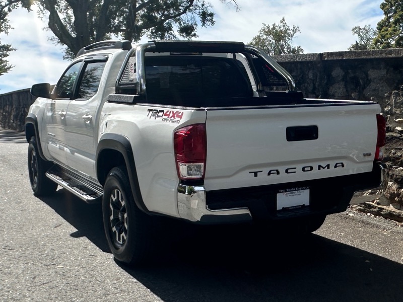 2017 Toyota Tacoma TRD V6 Double Cab 4x4 photo 4