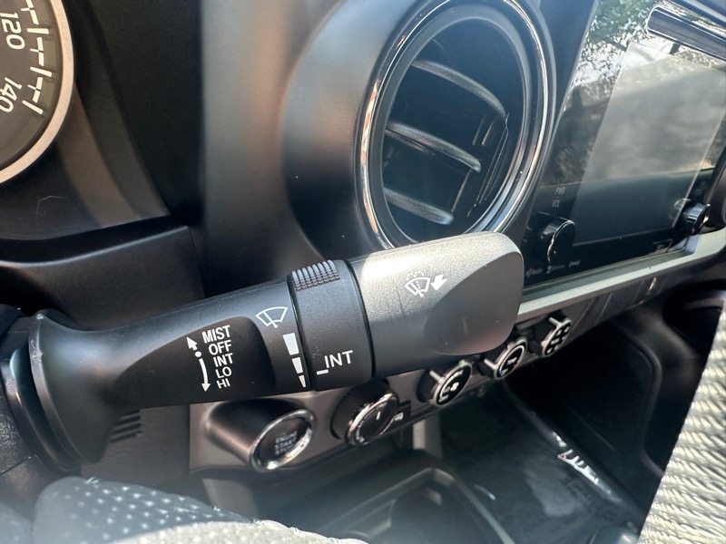 2017 Toyota Tacoma TRD V6 Double Cab 4x4 photo 16