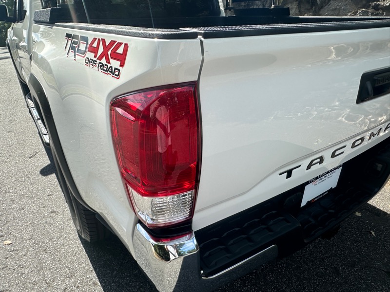 2017 Toyota Tacoma TRD V6 Double Cab 4x4 photo 38
