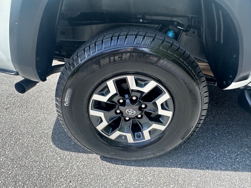 2017 Toyota Tacoma TRD V6 Double Cab 4x4 photo 43