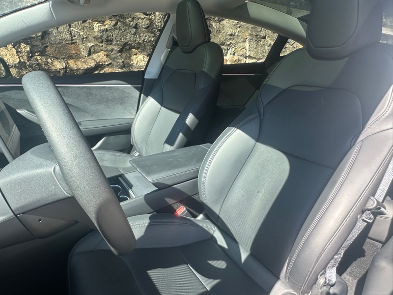 2024 Tesla Model 3 Long Range photo 8