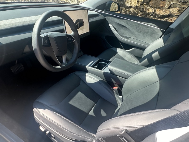 2024 Tesla Model 3 Long Range photo 9