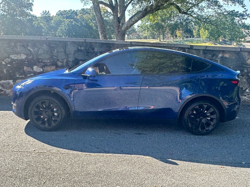 2024 Tesla Model Y Long Range photo 6