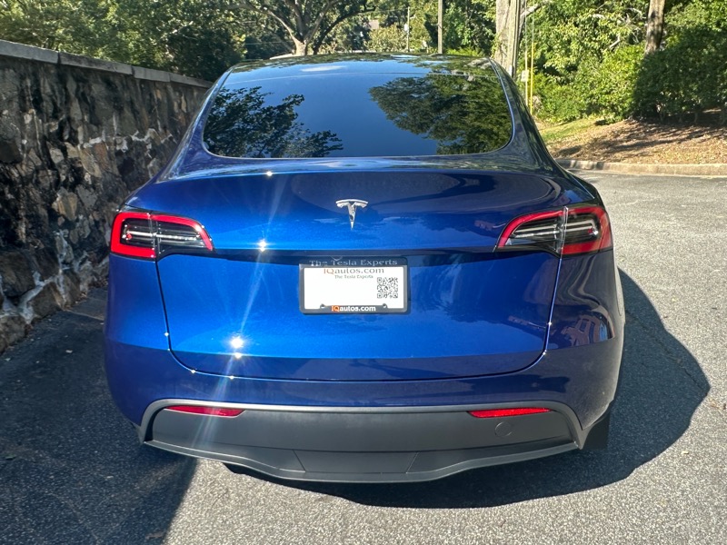 2024 Tesla Model Y Long Range photo 8