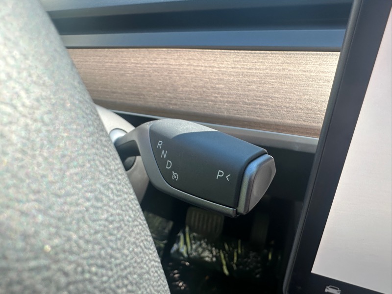 2024 Tesla Model Y Long Range photo 16