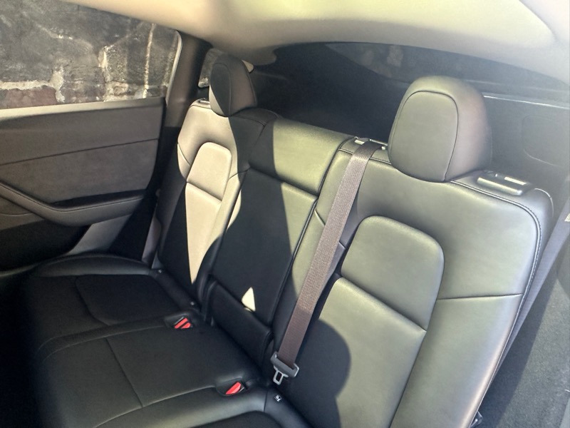 2024 Tesla Model Y Long Range photo 22