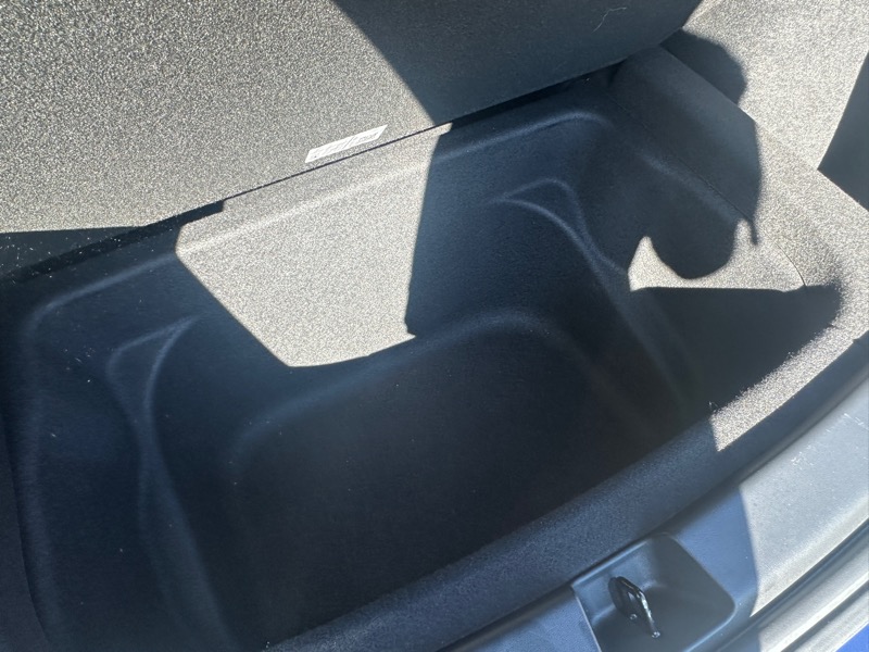 2024 Tesla Model Y Long Range photo 27