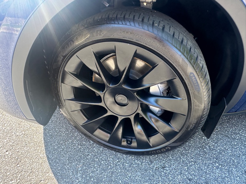 2024 Tesla Model Y Long Range photo 44