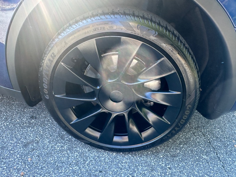 2024 Tesla Model Y Long Range photo 45