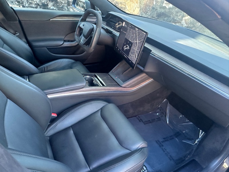 2022 Tesla Model S photo 18