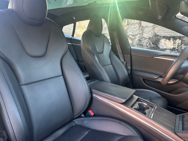 2022 Tesla Model S photo 19