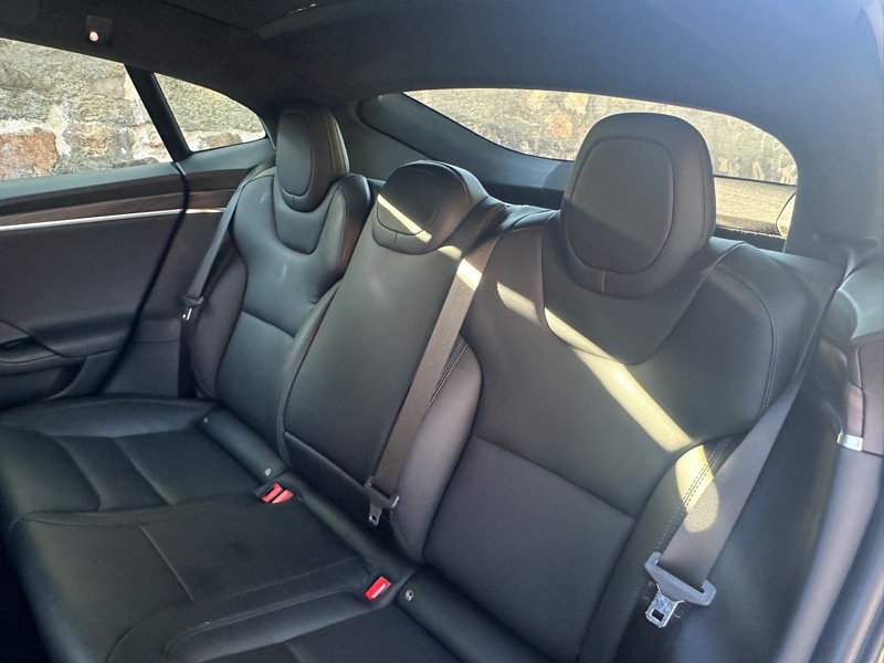 2022 Tesla Model S photo 21