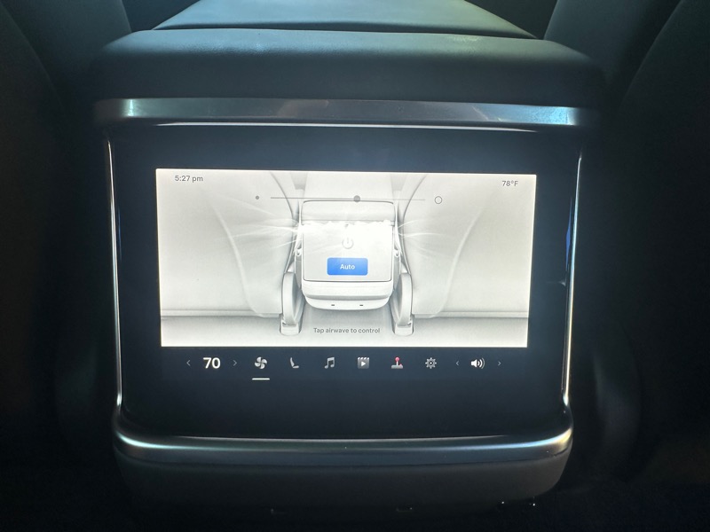 2022 Tesla Model S photo 23