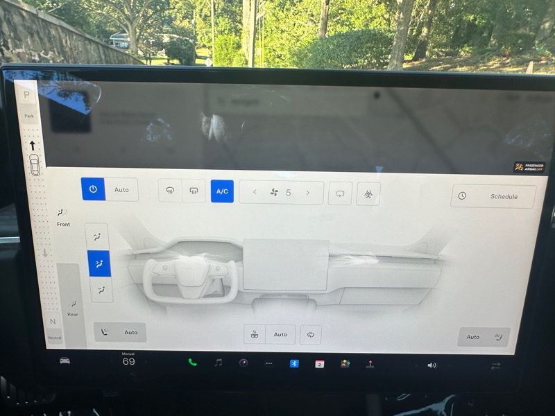 2022 Tesla Model S photo 37