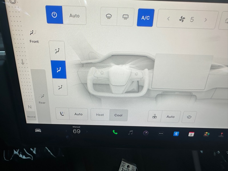 2022 Tesla Model S photo 38