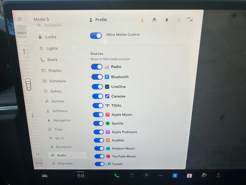 2022 Tesla Model S photo 50