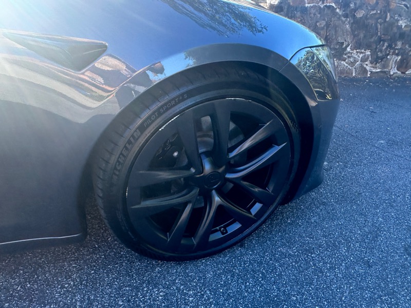 2022 Tesla Model S photo 57