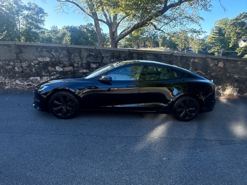 Tesla Model S  2022