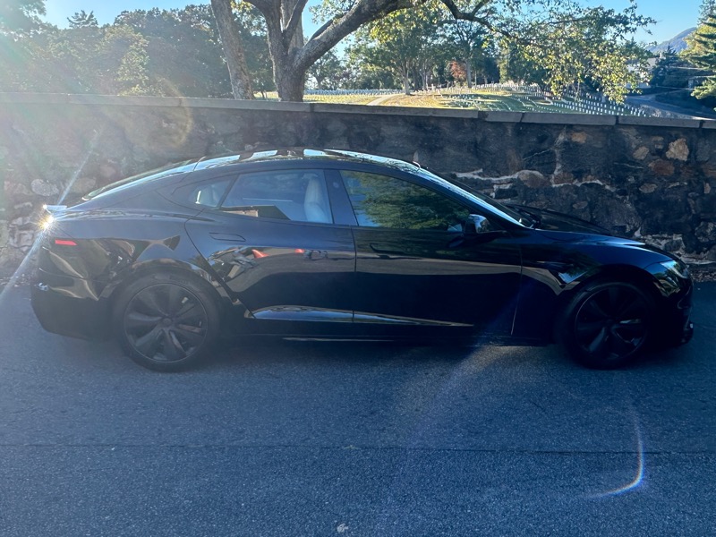 Tesla Model S  2022