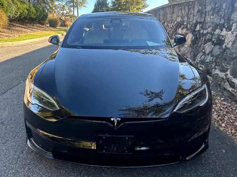Tesla Model S  2022