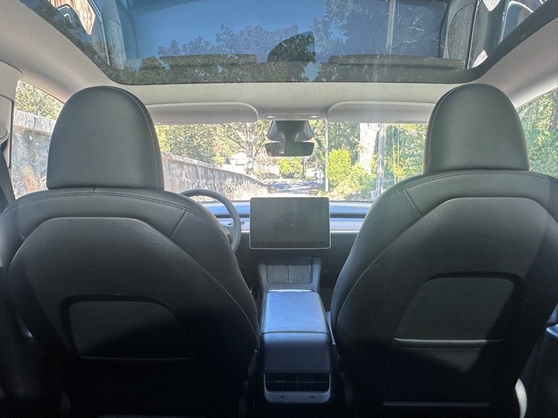 Tesla Model Y  2023