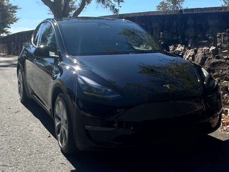 Tesla Model Y  2023
