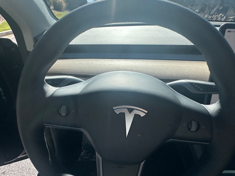 Tesla Model Y  2023