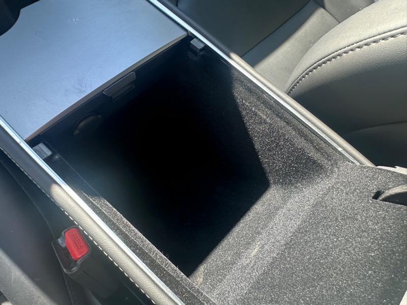 Tesla Model Y  2023